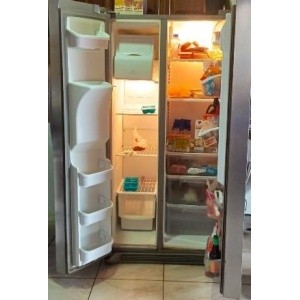 Cambio este refri por otro más pequeño, de tamaño normal.