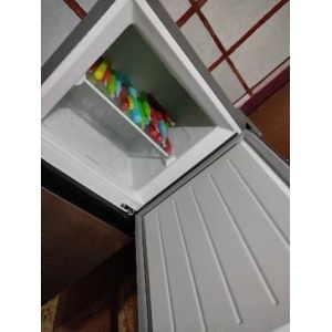 Refrigeradora con 3 meses de uso